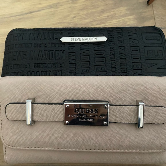 PURSE AND WALLET BUNDLE 2 BEBE 1 STEVE MADDEN 1GUESS 1 UNBRANDED - Picture 2 of 6